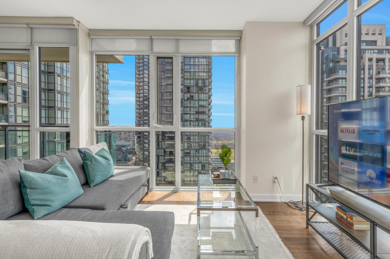 Ultra Luxurious 2.5 Bedroom 2 Full Bathroom 1 Parking Condo Near Sq1 Striking Views Mississauga Eksteriør billede