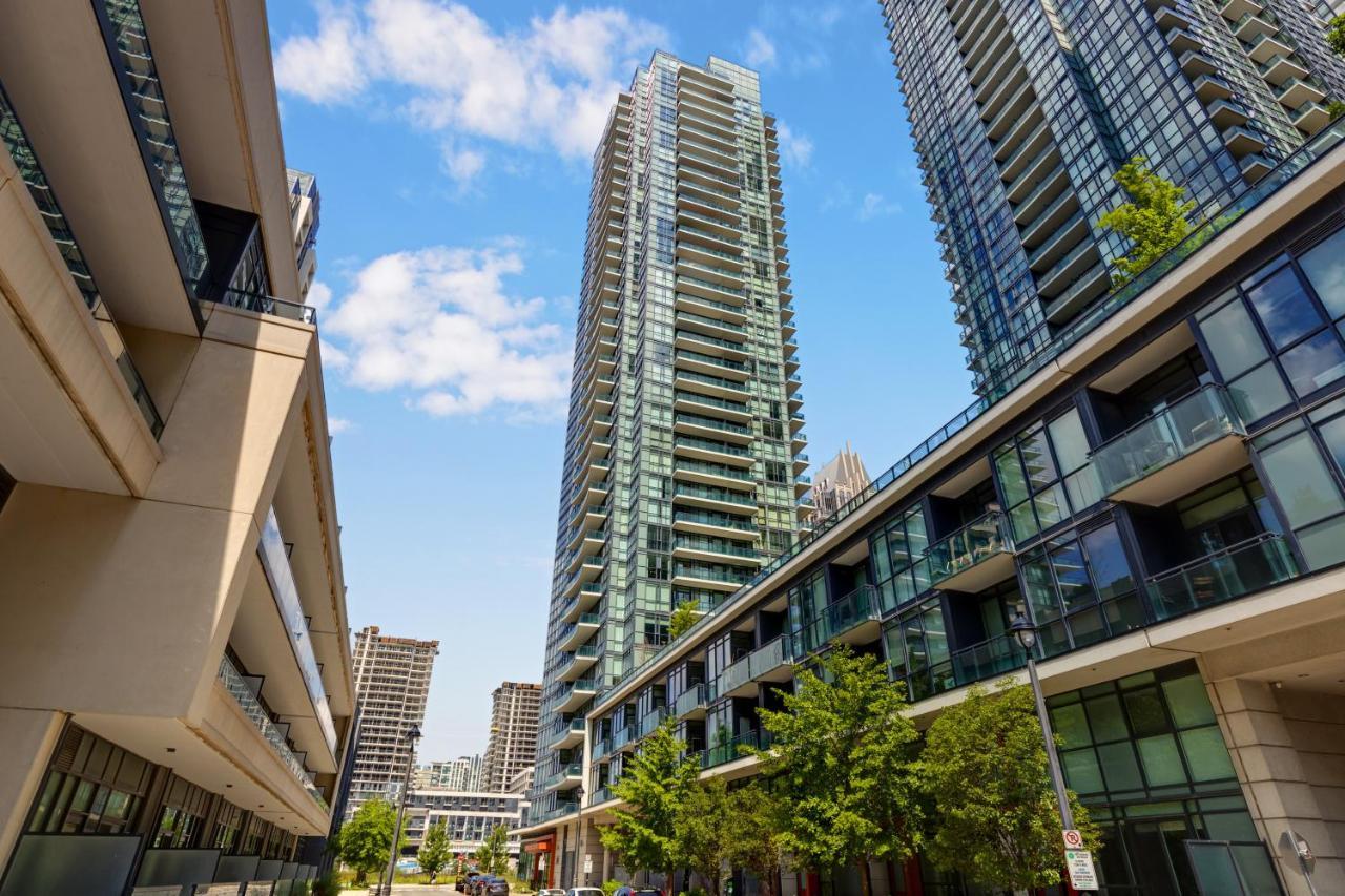 Ultra Luxurious 2.5 Bedroom 2 Full Bathroom 1 Parking Condo Near Sq1 Striking Views Mississauga Eksteriør billede
